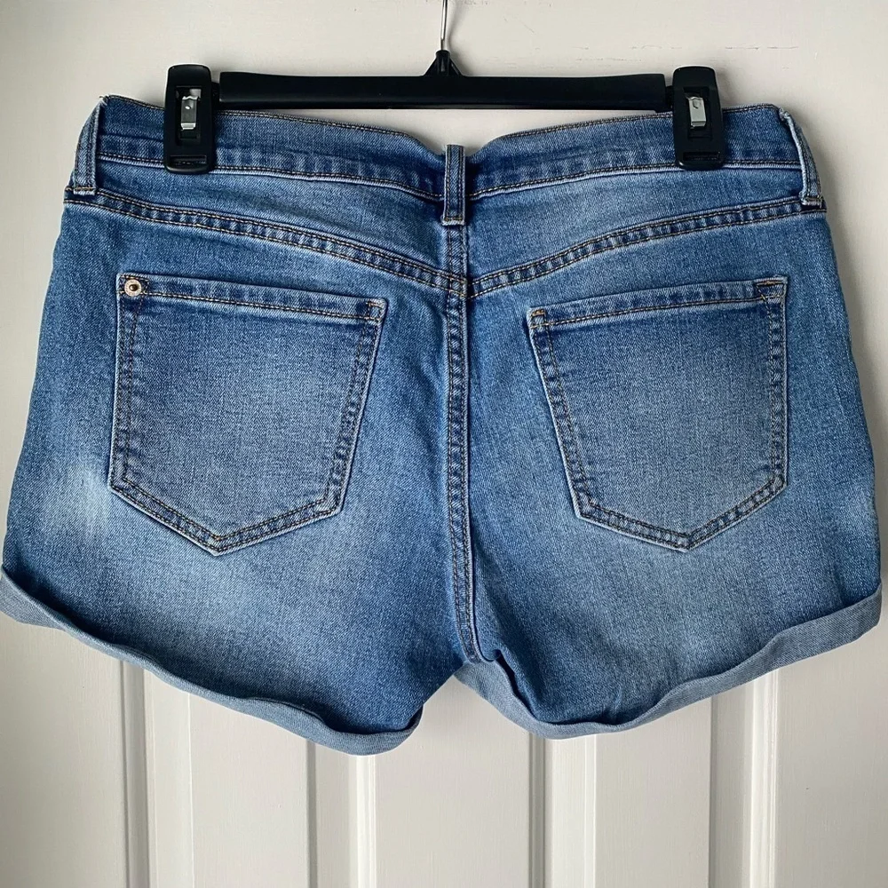 Old Navy Women’s Boyfriend Style Jean Shorts Size 4